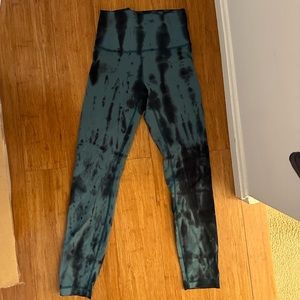 Diamond dye Lululemon Wunder Trains